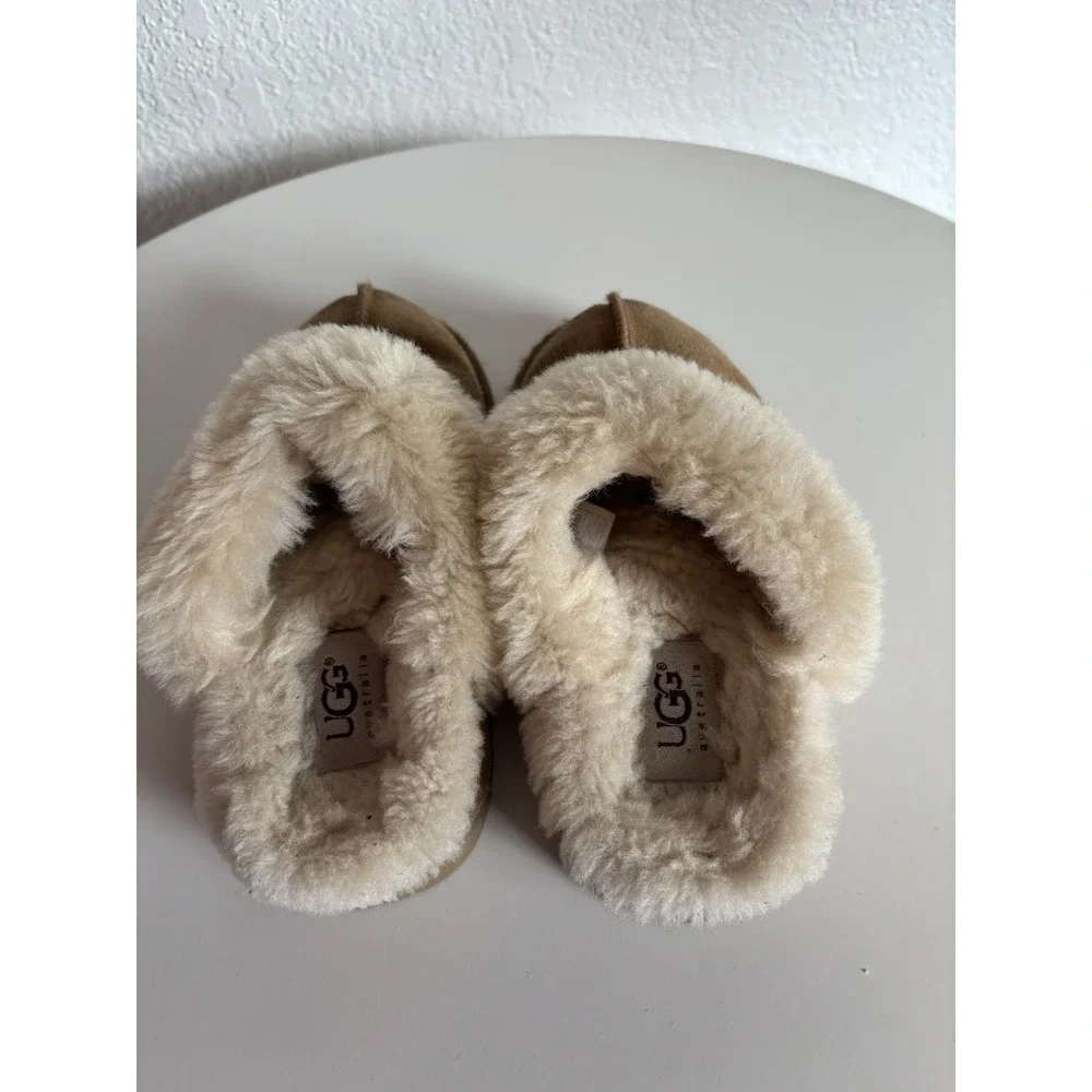 UGG Cozy Slipper Little Girl 11 Chestnut Brown Suede Upper‎ Shearling